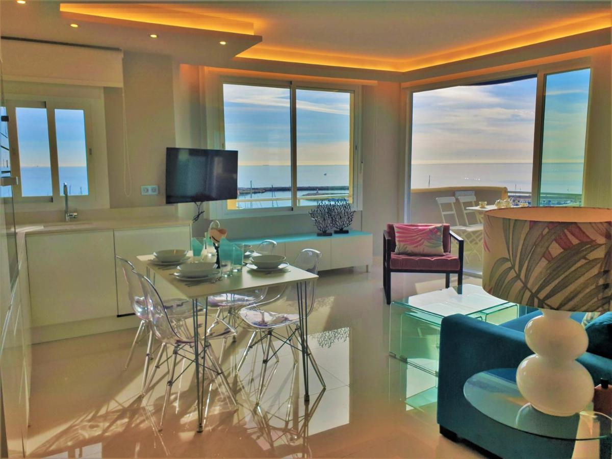 Fabulous Apartment In Front Of Sea & Marina With Incredible Views Estepona Eksteriør billede